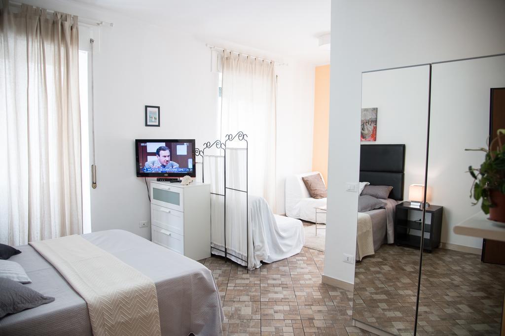 Appartement Casa Alberone à Rome Extérieur photo